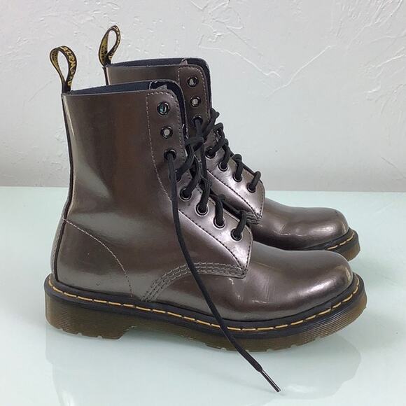 Dr. Martens Pascal 8 eyelet lace up patent platinum boots women size 7 - Picture 6 of 16